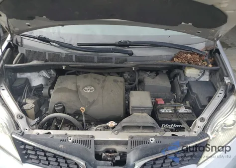 2018 Toyota Sienna Se z USA, uszkodzony, nr VIN 5TDXZ3DC9JS926552